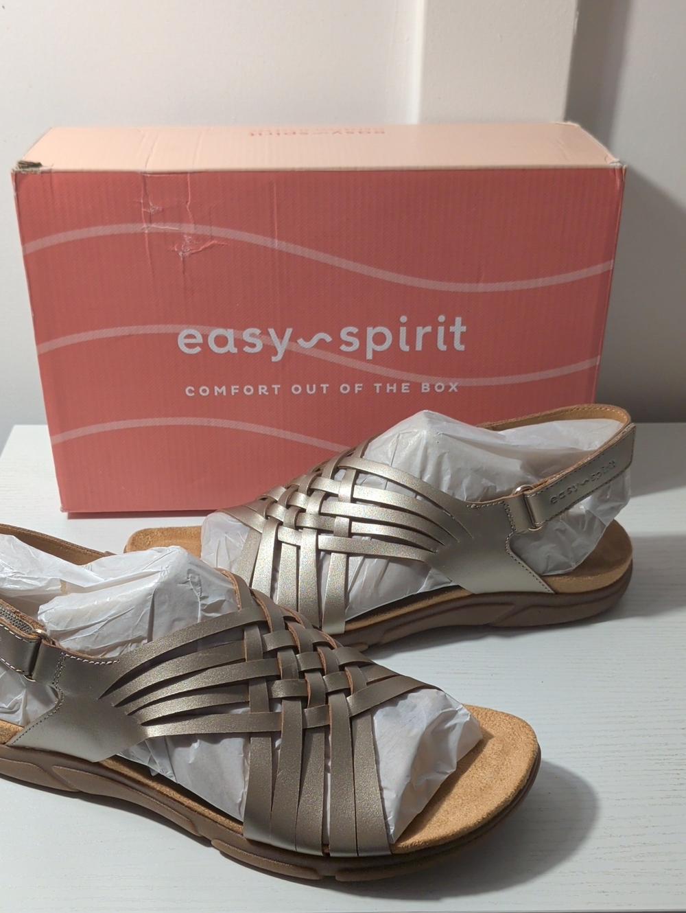 Easy Spirit NIB 9.5 Metallic Gold Leather Sandals